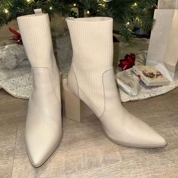 Steve Madden booties in Bone color - Picture 5 of 9